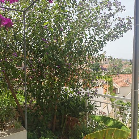 חוואר Apartman Tudor Kuzma מראה חיצוני תמונה