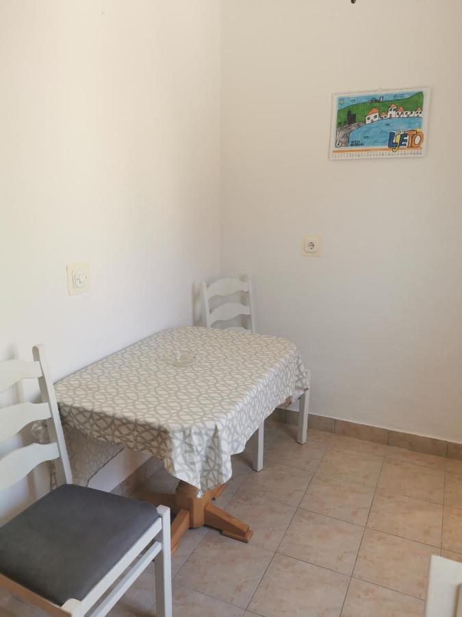 חוואר Apartman Tudor Kuzma מראה חיצוני תמונה
