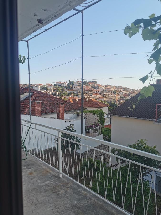 חוואר Apartman Tudor Kuzma מראה חיצוני תמונה