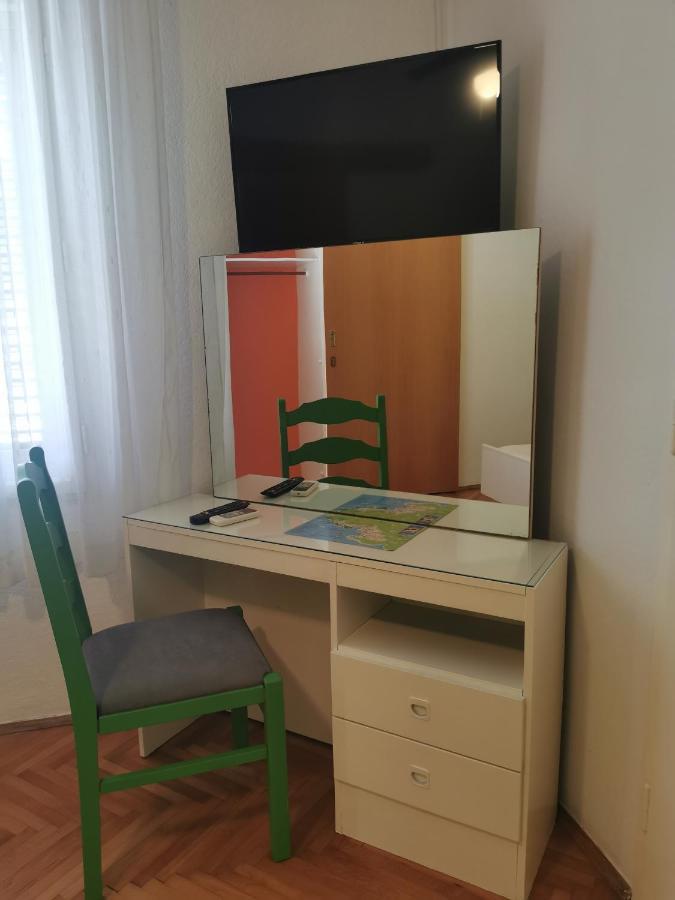 חוואר Apartman Tudor Kuzma מראה חיצוני תמונה