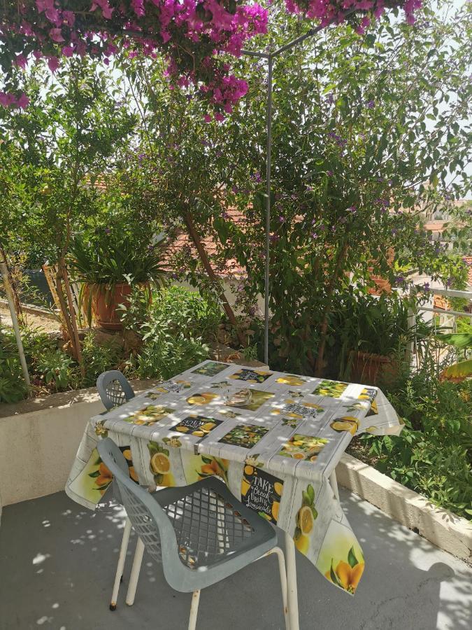 חוואר Apartman Tudor Kuzma מראה חיצוני תמונה