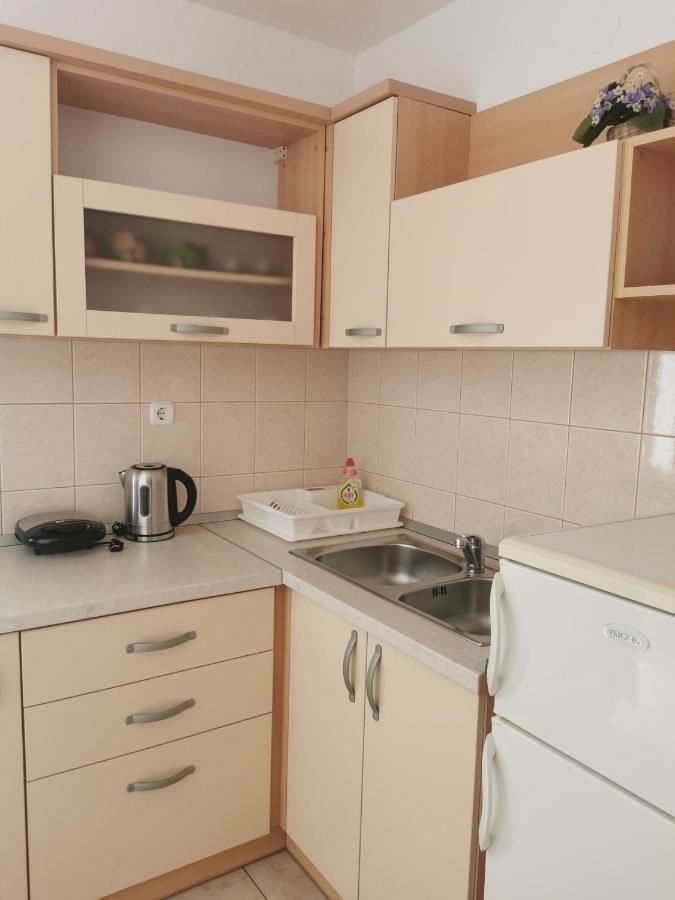 חוואר Apartman Tudor Kuzma מראה חיצוני תמונה